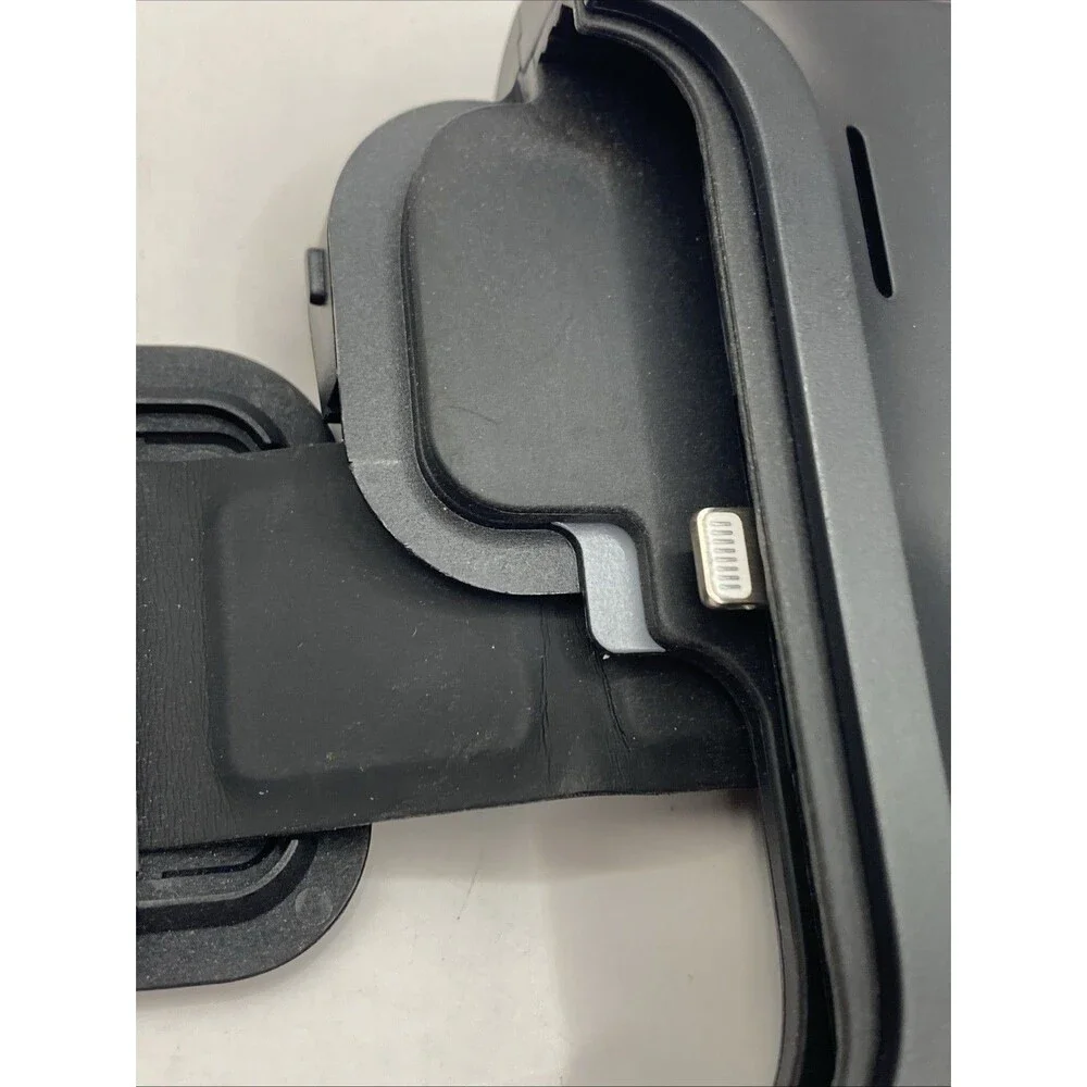 ​Razer Kishi Mobile Game Controller for iPhone iOS Lightning RZ06-0336 MFi Black